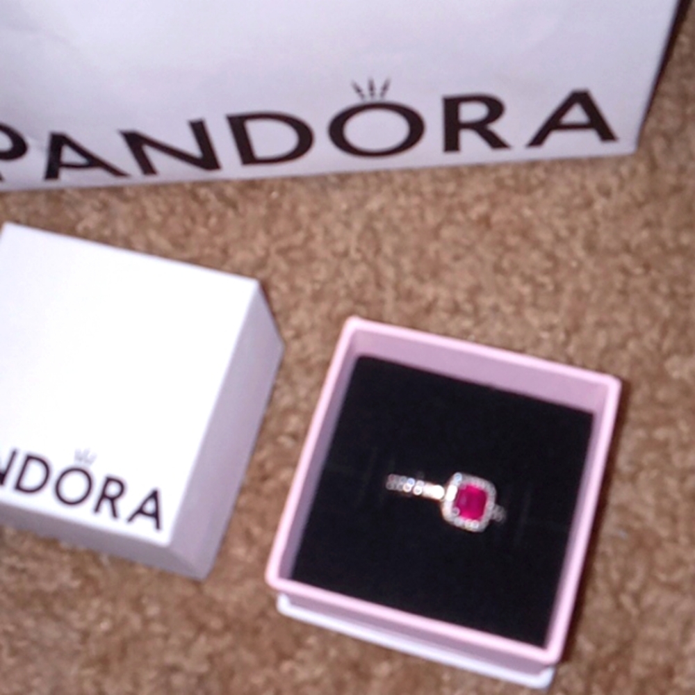 Silver with ruby pandora ring 💍 - Picture 4 of 11